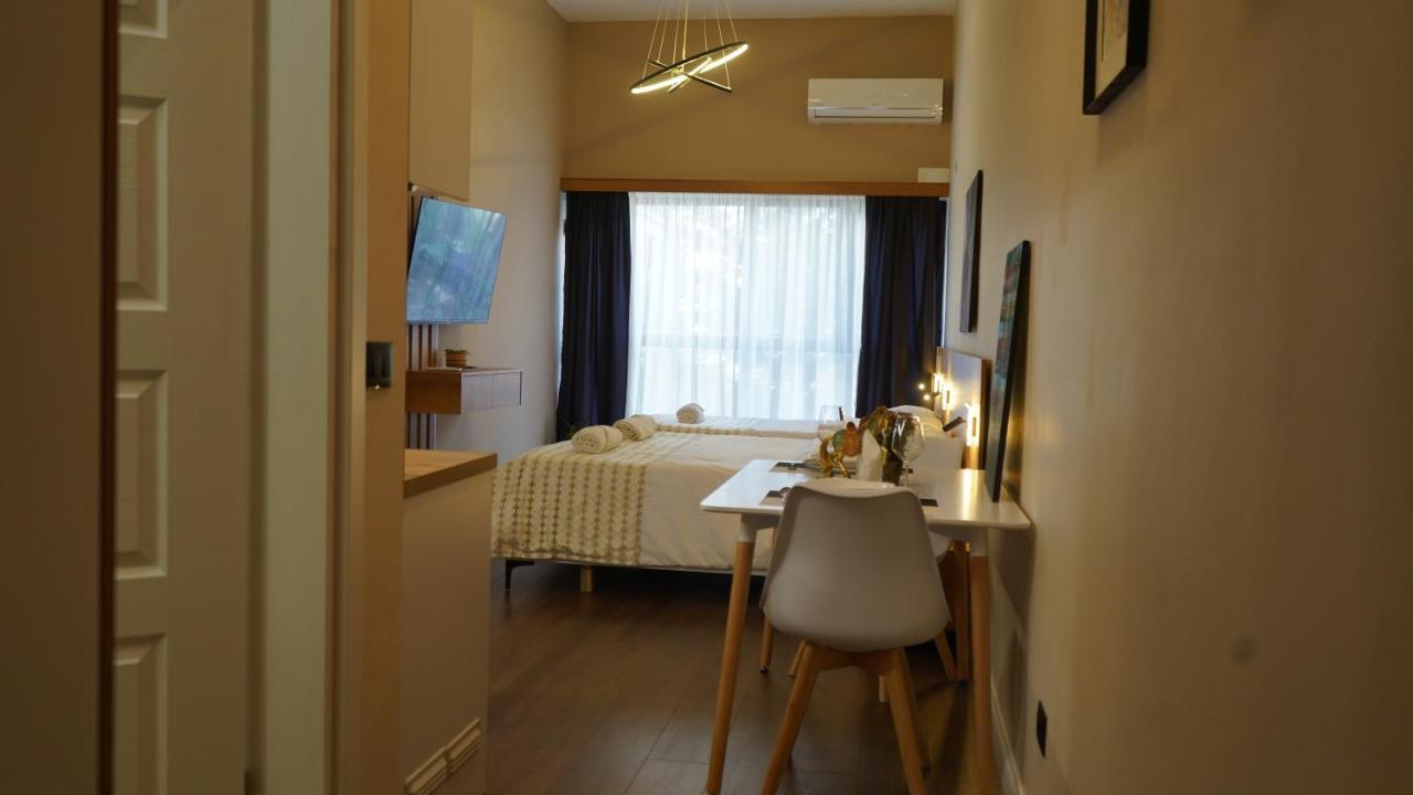 Daily Rent Studio Apartments ティラナ エクステリア 写真